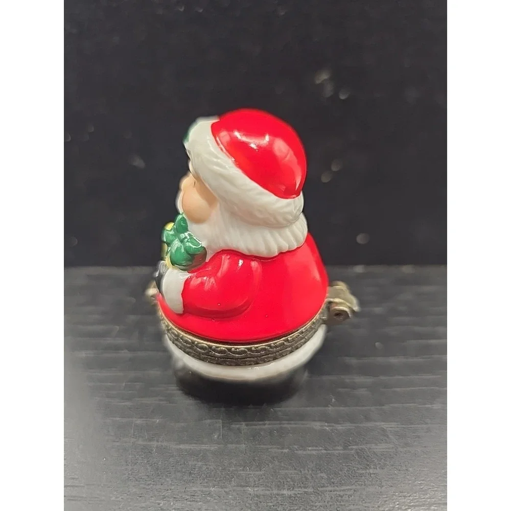 Vintage Santa‎ Claus With Present.  Porcelain Miniature Trinket Box Hinged